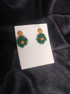 Daisy Drop Earrings