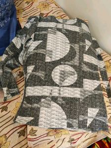 Abstract Pattern Long Sleeve Top