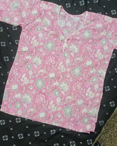 Floral Short Kurti💕and(Earings As Freebie)