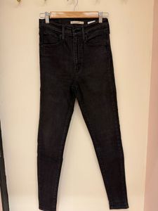 Levi's Black Skinny Jeans