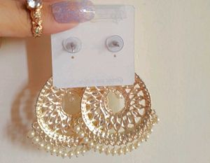 Glamorous Gold Earrings🌟