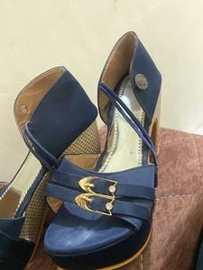 Heels Size Is 5