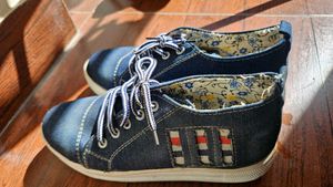 Casual Shoes
