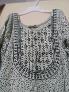 Embroidered Tunic Top