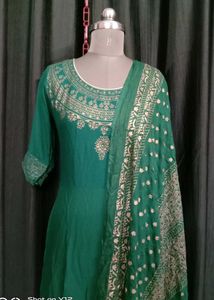 Green & Gold Printed Kurti With Dupatta 🌟💚