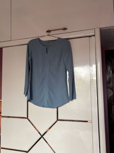 AND FORMAL TOP- SIZE Small