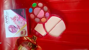 NyN Waterproof Makeup Kit