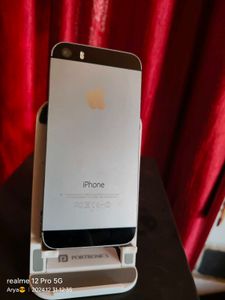 Apple iPhone 5s (Read Description)