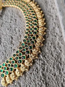 Emerald &amp; Gold Traditional Indian Necklace