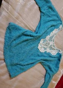 Woman' pearl design top