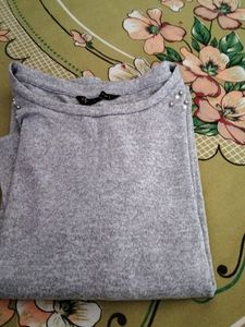 Full Sleeves Top Slightly Warm