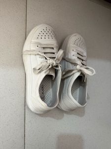 Zudio White Casual Shoes