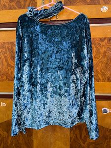 Latin Quaters Velvet Cutout Top