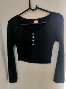 Black Long Sleeve Crop Top