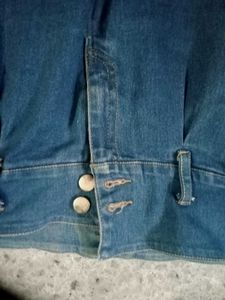 2 Blue Jeans