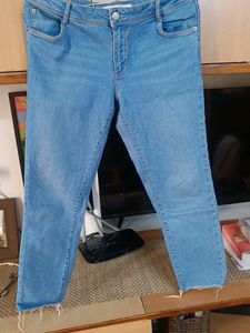 Original Zara Denim Jeans Low Waist.At Reduced Price .