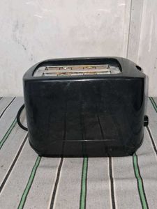 Black Two-Slice Toaster