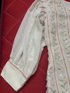 Graceful Ethnic Wear Dress for Festive Occasions