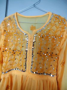 Chikenkari Short Kurti