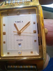 Timex Gold-Tone Wristwatch (fix price)