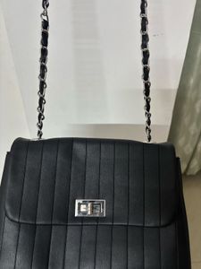 Chic Black sling Bag
