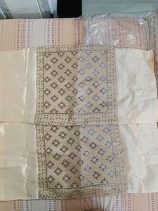 Designer Gol Takiye Cover