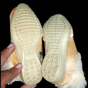 Shop Old Stock : Girls Jooti 11no. For Kids