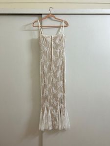 Elegant Lace Midi Dress