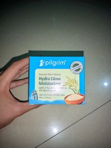 Pilgrim Hydra Glow Moisturizer