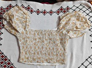 Floral Puff Sleeve Smocked Crop Top
