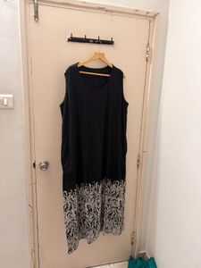 Sleeveless Dress with Floral Print