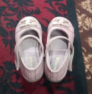 Cute Pink Girls Shoes – Kids Size 11 (19 cm)