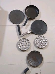 Cooking Pans (Set Of 4) + 2 FREE Idly Plates