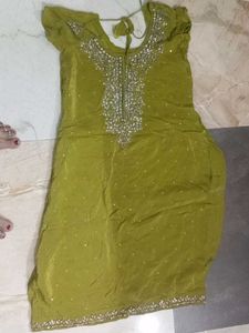 Green Embroidered Kurta