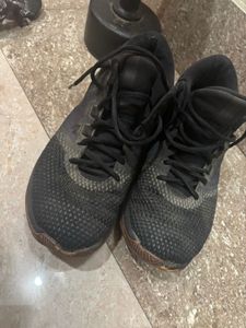 Nike AIR precision II Basketball Shoe