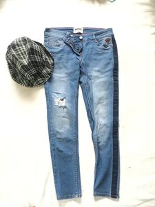 Women’s Harvard Ripped Blue Jeans