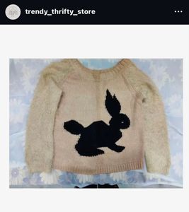 Women&#39;s soft sweater