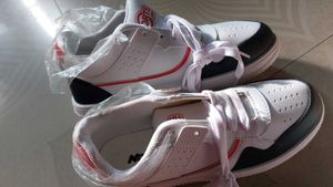 Trendy White &amp; Black Sneakers