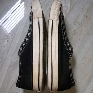 2 Shoes Nd Socks