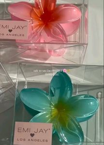 Beautiful flower hair clip🌸🎀🩰🎟💋