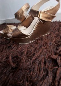Hills 👠⚡