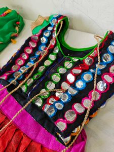 Girl&#39;s Ethnic Red &amp; Green Lehenga Choli