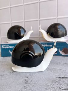 Snail Liquid Dispenser