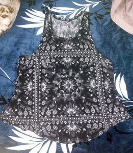 Printed Tank Top 🖤
