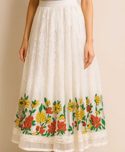 Ethentic White flare skirt 😍