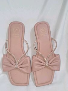 Niyyonsi Bow Thong Sandals