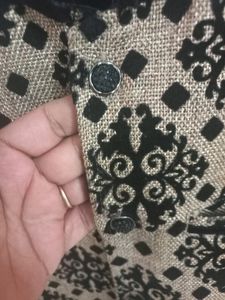Vase Coat