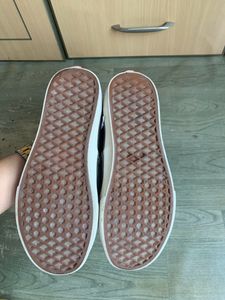 Authentic Women Vans