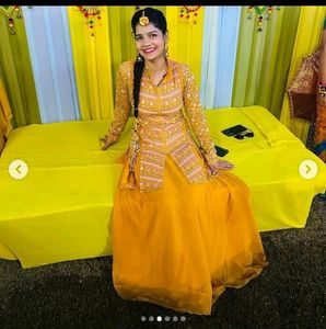 Discount ❣️☀️Yellow Beautiful Embroided Kurta Set
