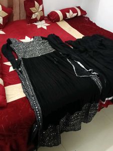 Black Embroidered Kurta Set